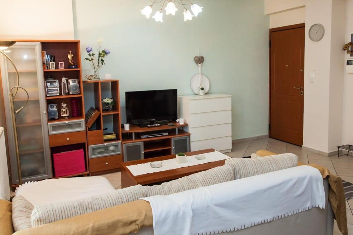 Lovely Apt In Peristeri Athen Exterior foto