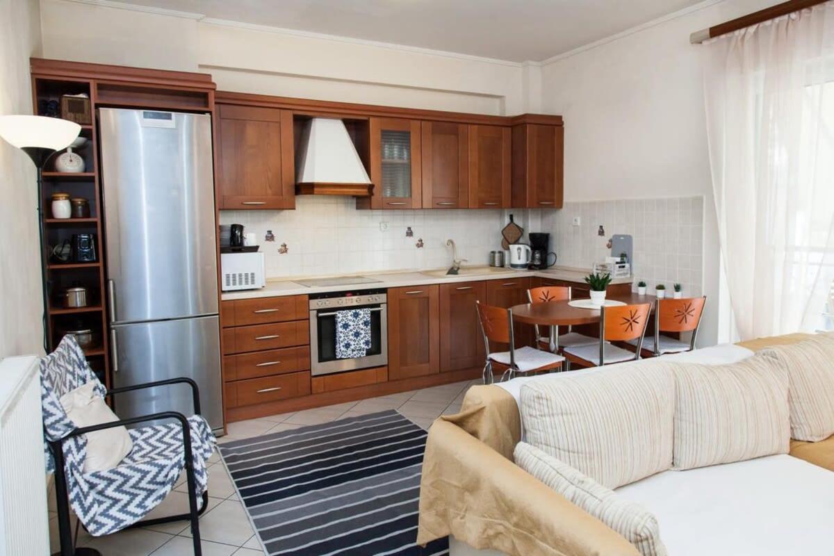 Lovely Apt In Peristeri Athen Exterior foto